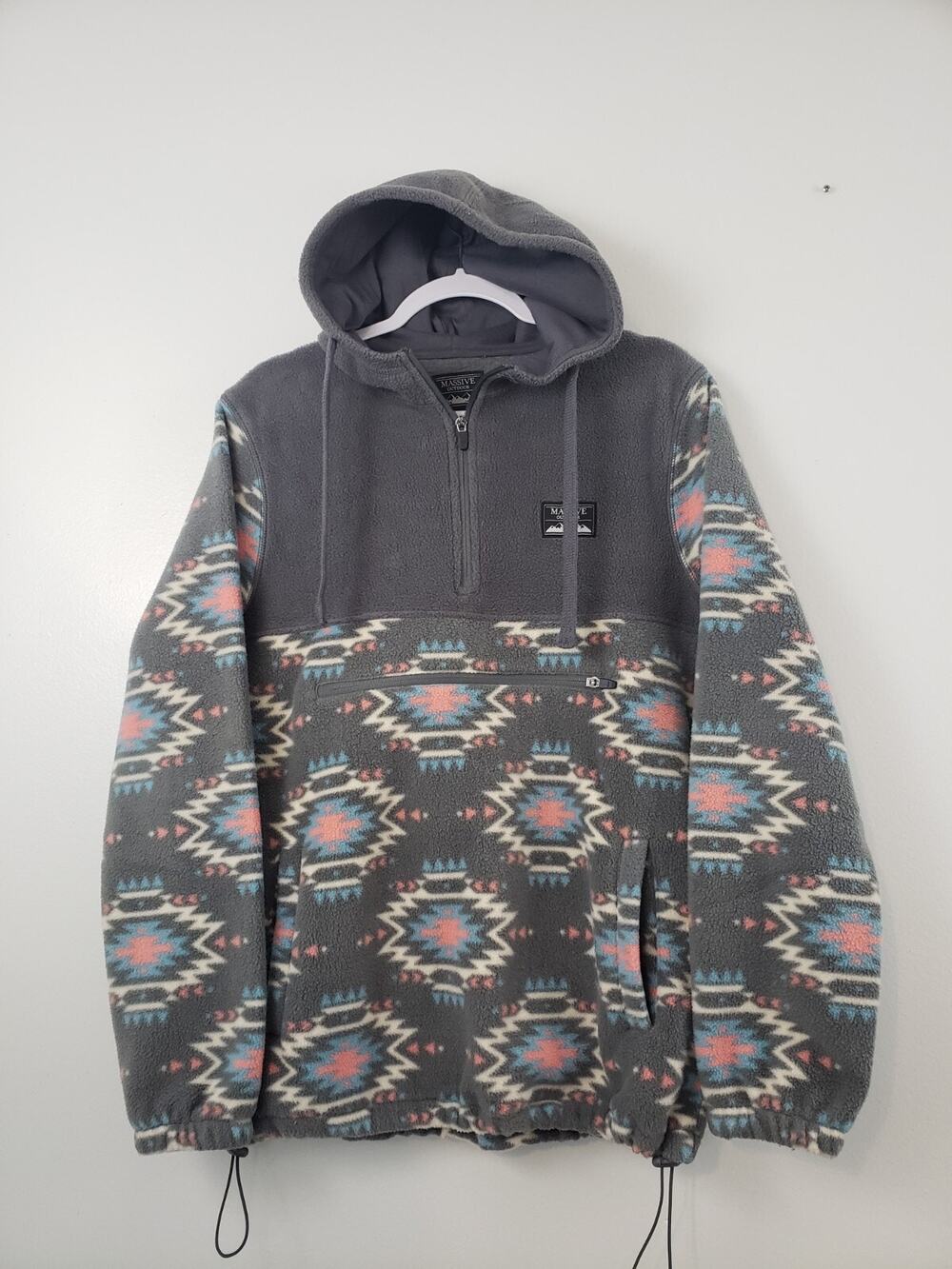 Massive Outdoor Men's Hoodie Sweater Size S Sweatshirt 1/4 Zip Aztec Gray